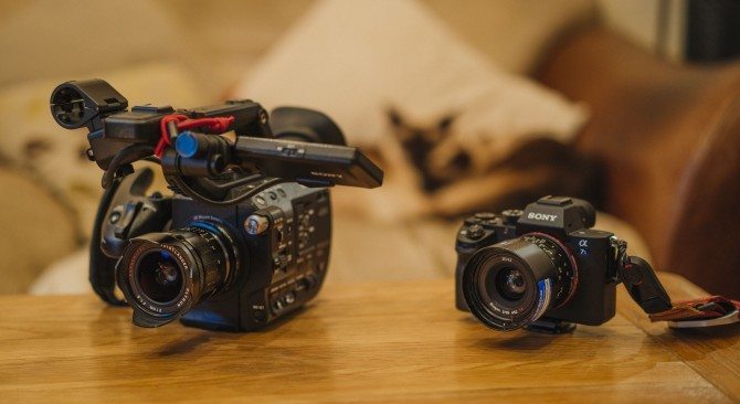 FS5 and A7S II side by side